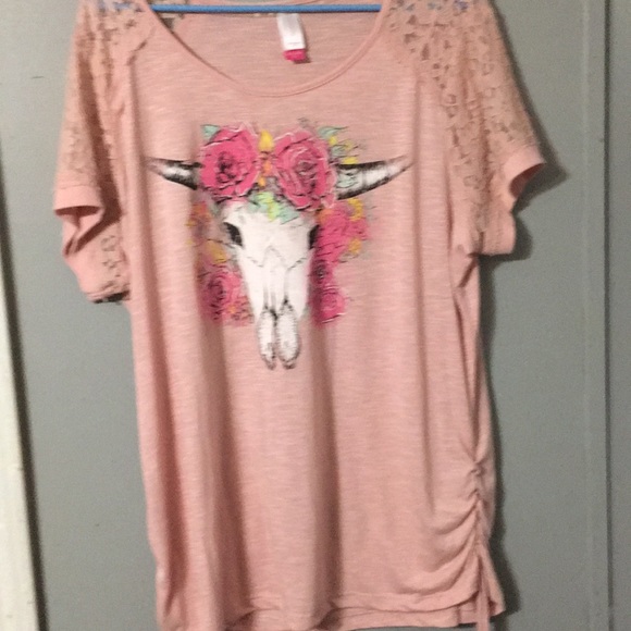 Tie dyed shirt with lace and strings on the side - Picture 2 of 2